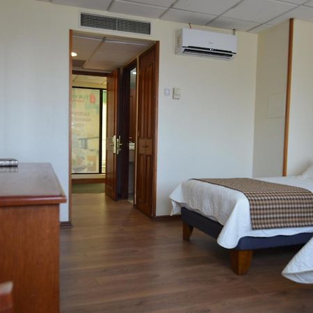 Tur Hotel 圣地亚哥 外观 照片