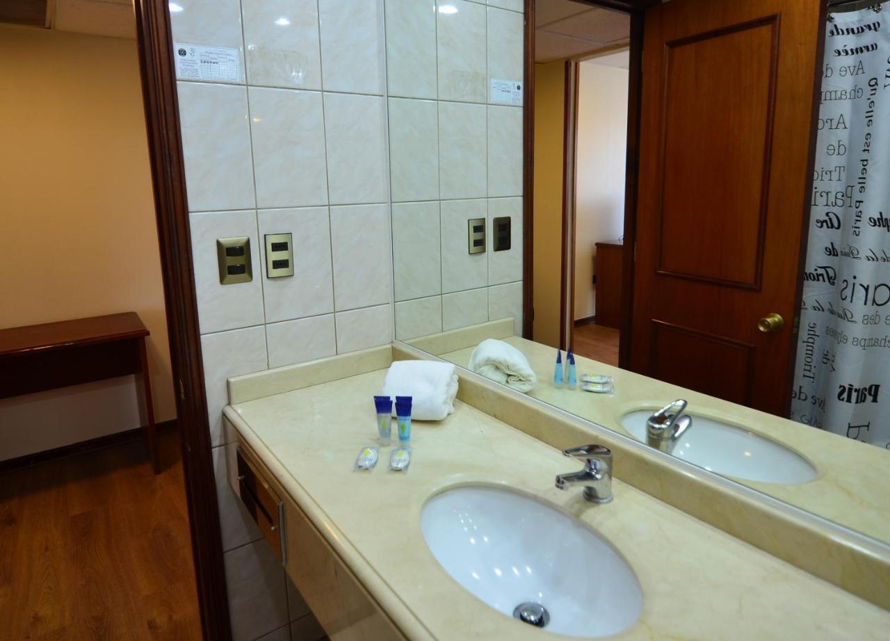 Tur Hotel 圣地亚哥 外观 照片